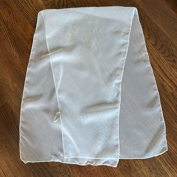 Vintage 60s/70s Berkshire Handkerchief Co Sheer White Polyester Scarf - Picture 4 of 6